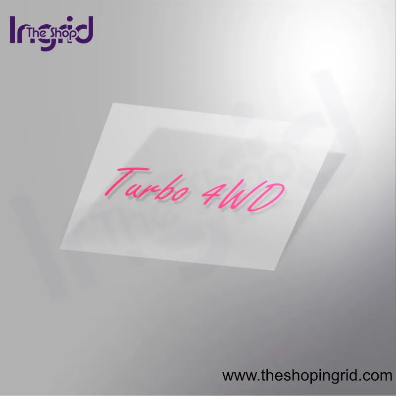 Vista de una pegatina decorativa con el diseño tipográfico de Turbo 4Wd, en color rosa o magenta.