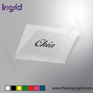 Vista de una pegatina decorativa del diseño de la palabra Chía en varios colores.